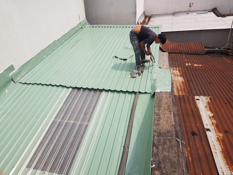Thợ chống dột mái tôn nhà trọn gói